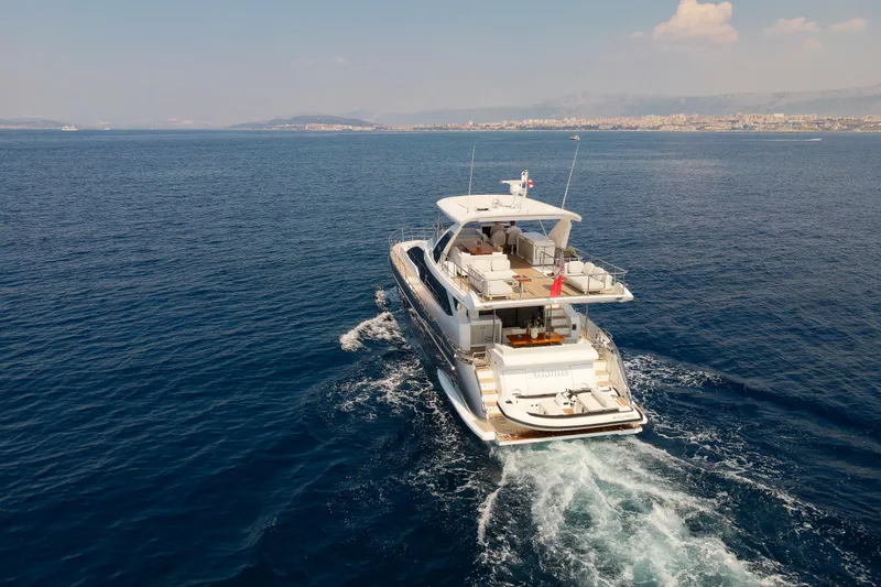 Atlantis Yacht Photos Pics 