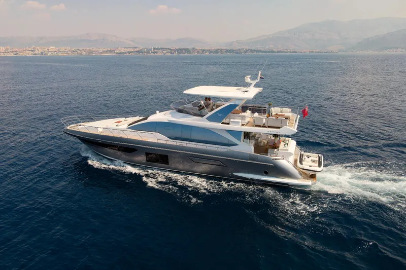 Atlantis Yacht Photos Pics 