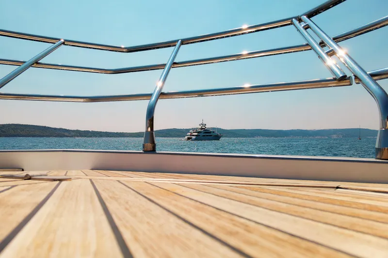 Atlantis Yacht Photos Pics 