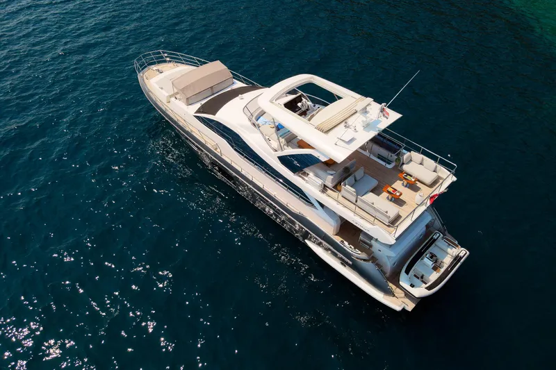 Atlantis Yacht Photos Pics 