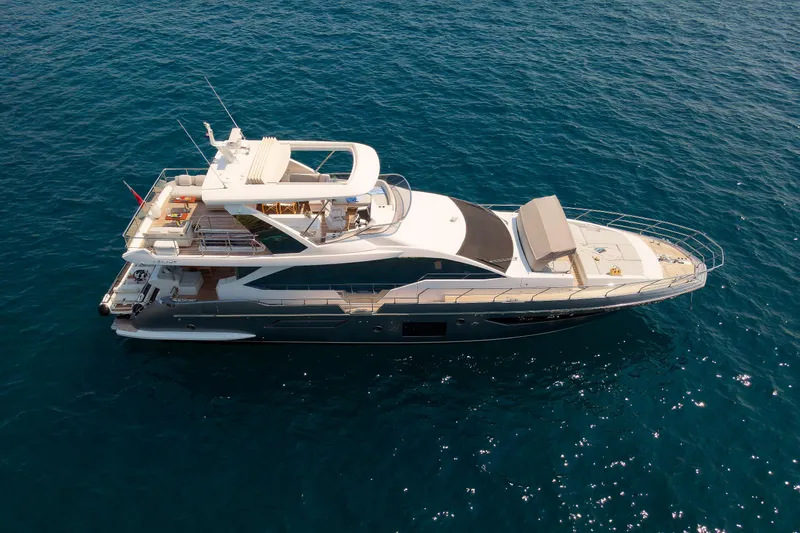 Atlantis Yacht Photos Pics 