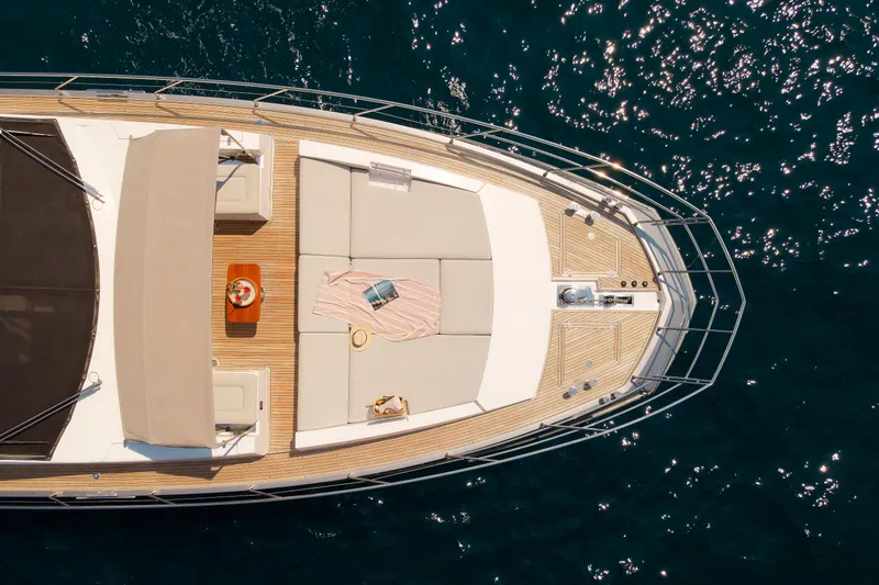 Atlantis Yacht Photos Pics 