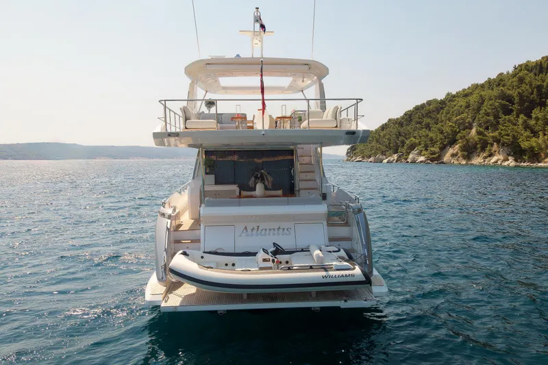 Atlantis Yacht Photos Pics 