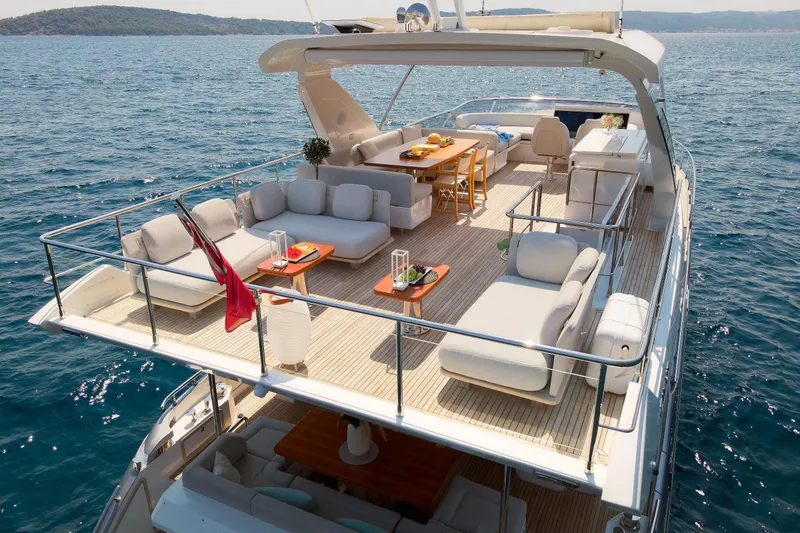 Atlantis Yacht Photos Pics 