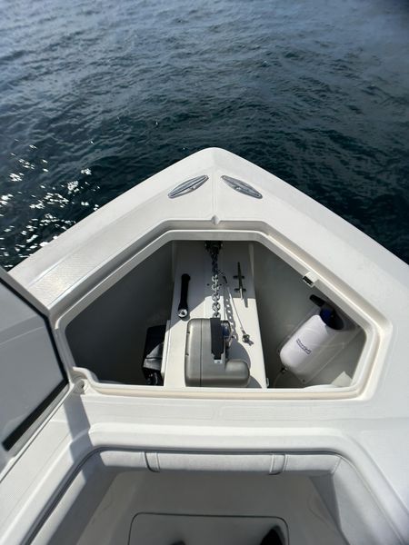 2022 SeaVee 390z Center Console