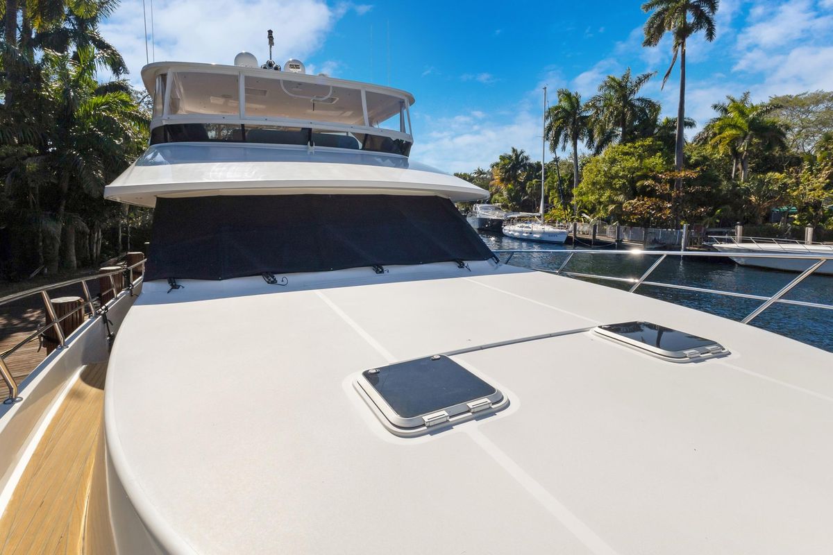 2011 Ocean Alexander 76 