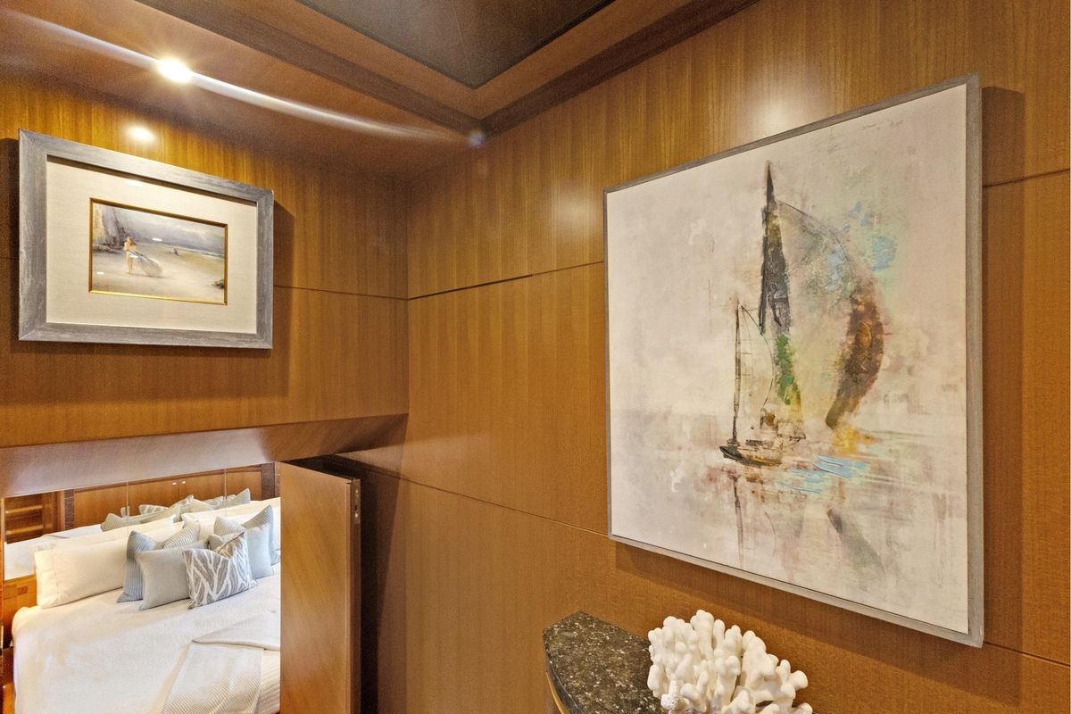 2011 Ocean Alexander 76 