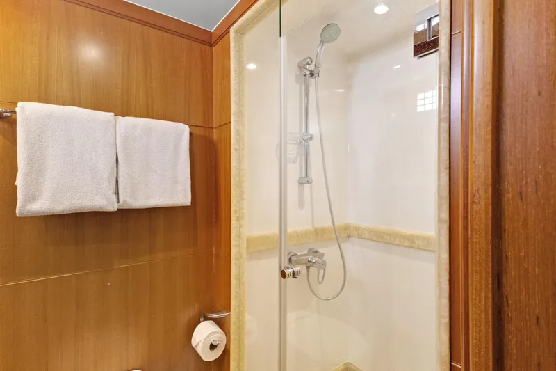 Gail Force Yacht Photos Pics Twin Head