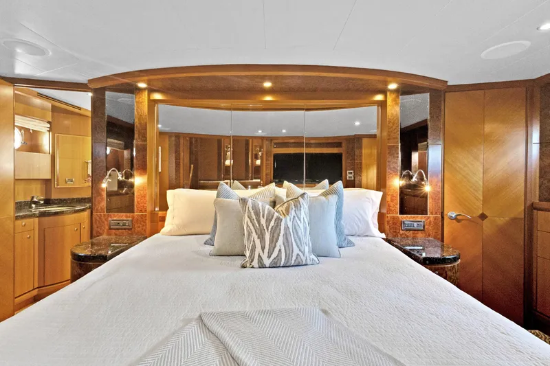 Gail Force Yacht Photos Pics Master Stateroom