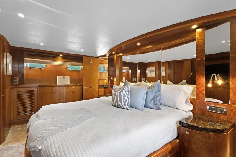 Gail Force Yacht Photos Pics Master Stateroom