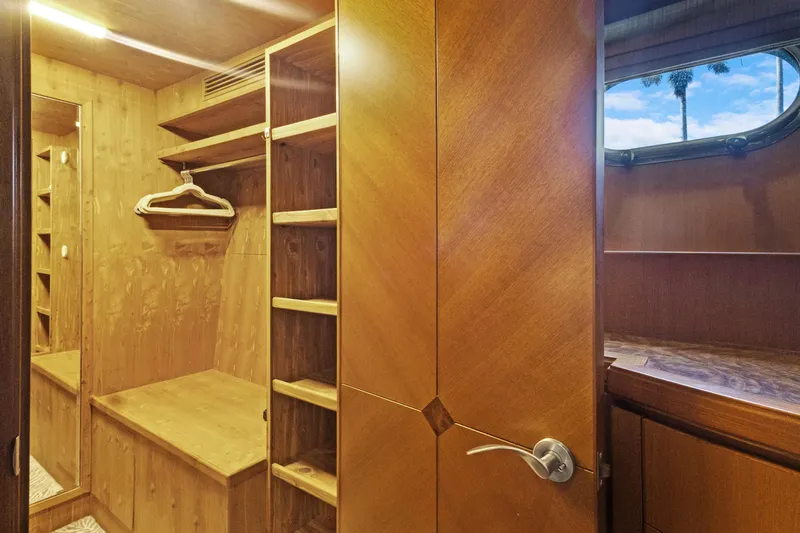 Gail Force Yacht Photos Pics Master Walk-in Closet