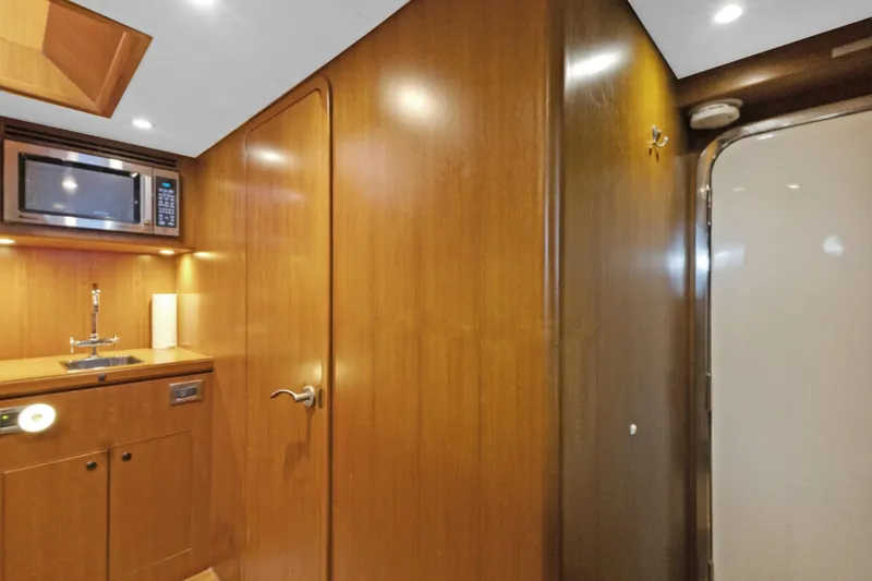 Gail Force Yacht Photos Pics Crew