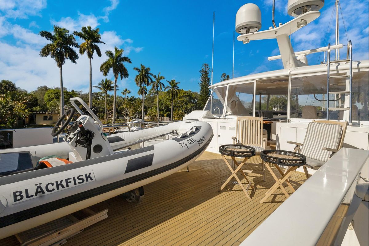 2011 Ocean Alexander 76 