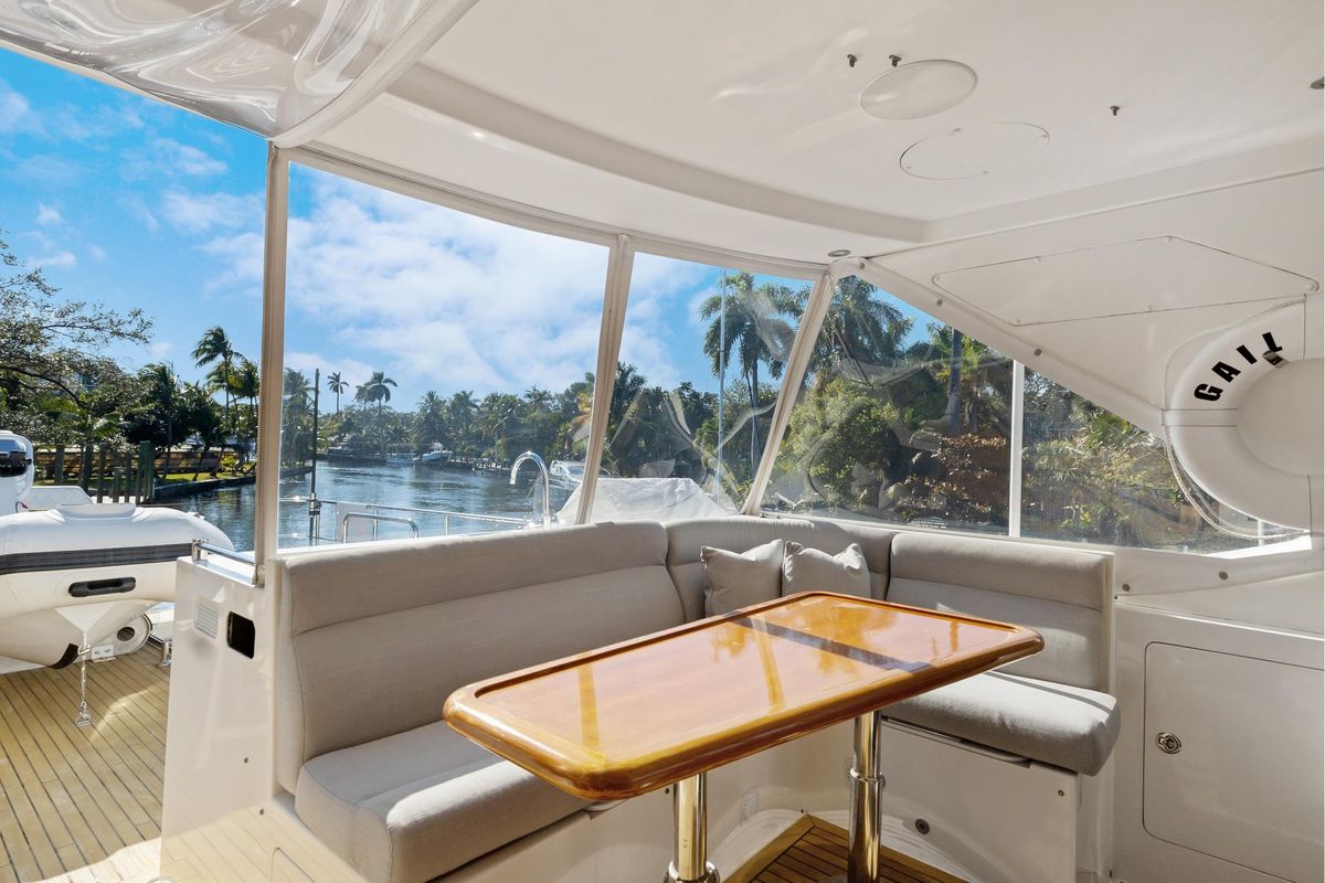 2011 Ocean Alexander 76 