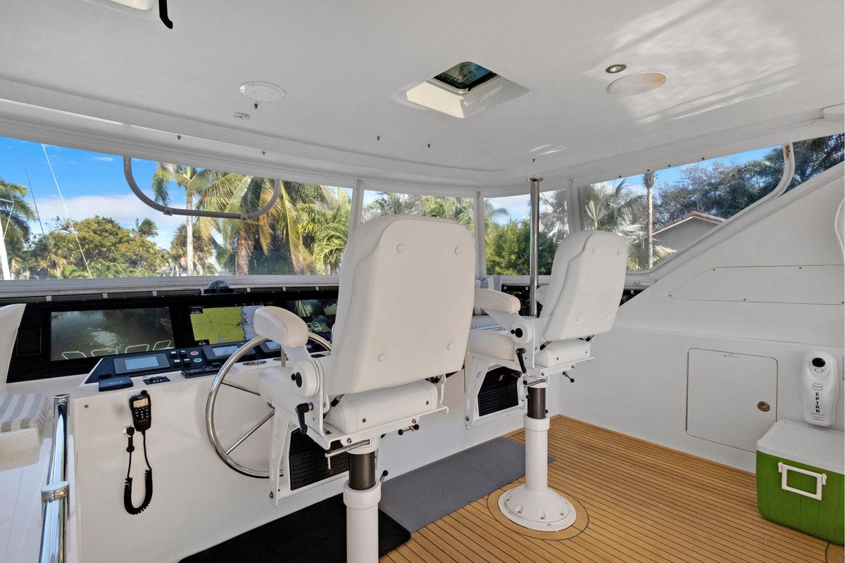 2011 Ocean Alexander 76 