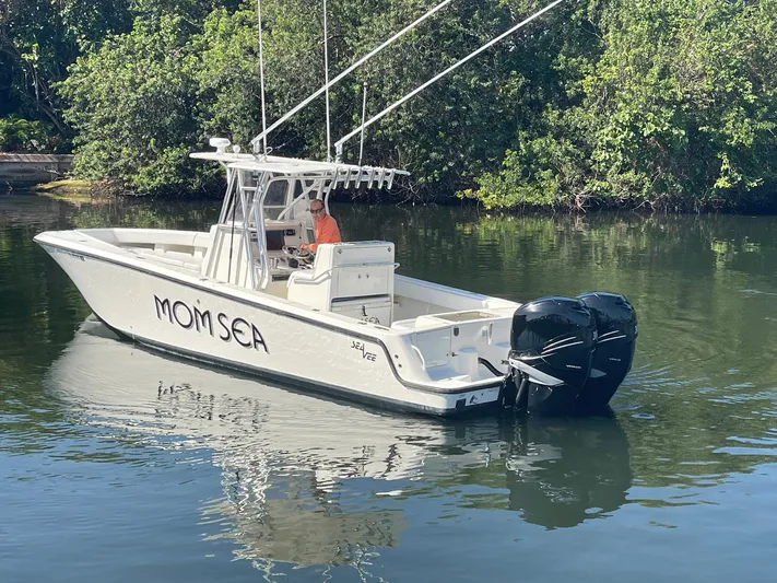 Momsea Yacht Photos Pics 