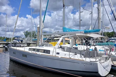 Beneteau Oceanis 38.1