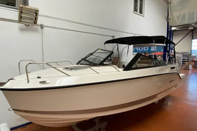 Quicksilver Activ 675 Cruiser