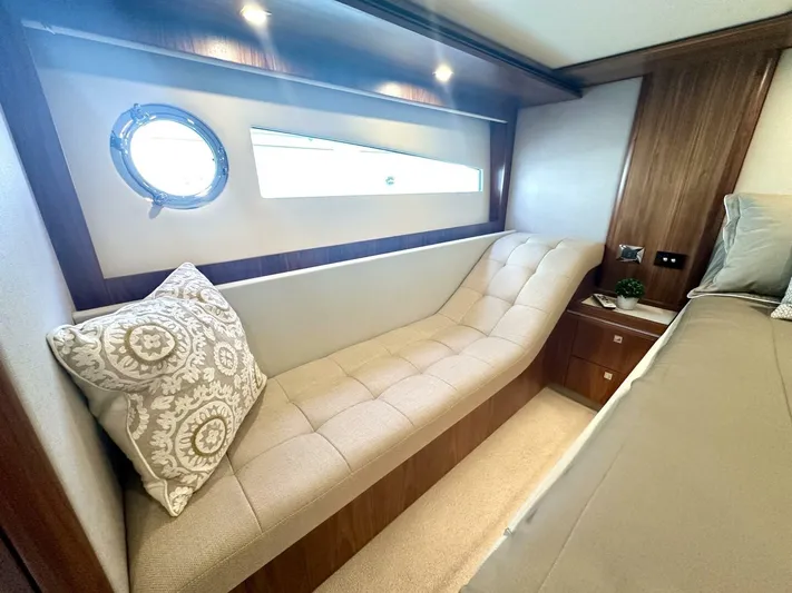 Norfolk Girl Yacht Photos Pics 2018 Riviera 5400 Sport Yacht - Image 38