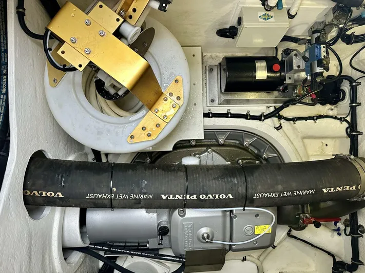 Norfolk Girl Yacht Photos Pics 2018 Riviera 5400 Sport Yacht - Image 46