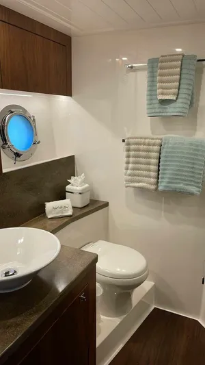 Norfolk Girl Yacht Photos Pics 2018 Riviera 5400 Sport Yacht - Image 40