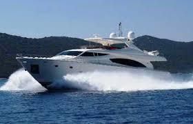 2007 Ferretti Yachts 880