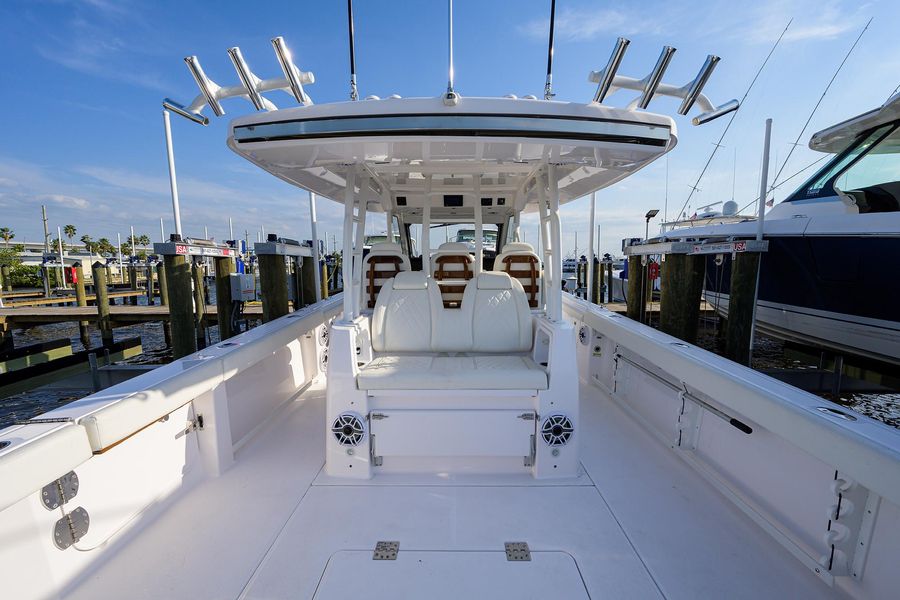 2022 Everglades 395cc
