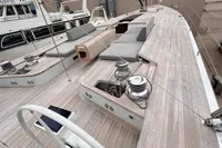 2018 Maxi Dolphin 75