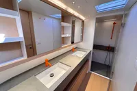 2018 Maxi Dolphin 75