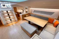 2018 Maxi Dolphin 75