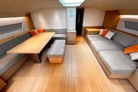 2018 Maxi Dolphin 75