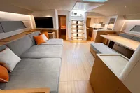 2018 Maxi Dolphin 75