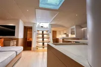 2018 Maxi Dolphin 75