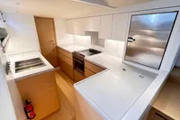 2018 Maxi Dolphin 75