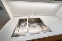 2018 Maxi Dolphin 75