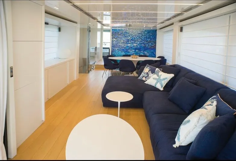 Bionda Yacht Photos Pics 