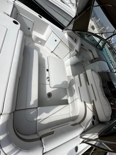 Invader Yacht Photos Pics 