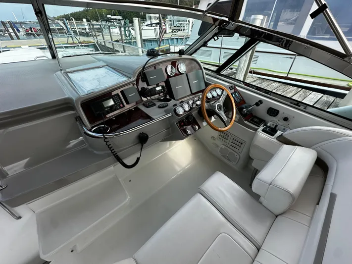 Invader Yacht Photos Pics 