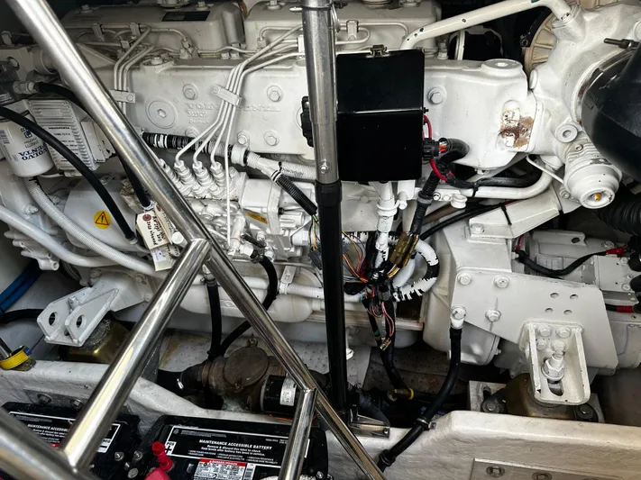 Invader Yacht Photos Pics 