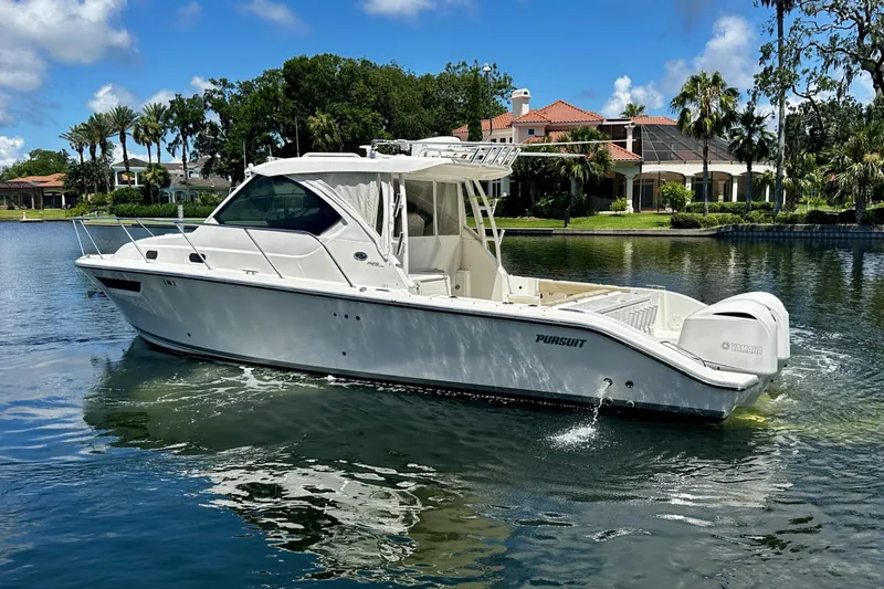  Yacht Photos Pics Pursuit 34 OS - Exterior