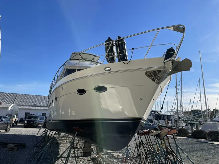 Pisco Sour Yacht Photos Pics 2006 Carver 560 Pilothouse - Image 12