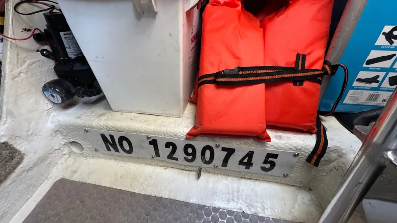 Side Trip Yacht Photos Pics Engine Room