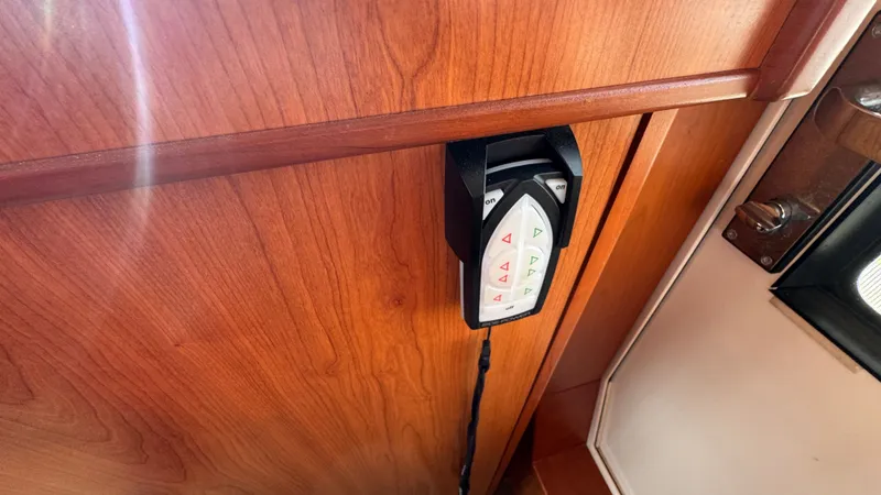 Side Trip Yacht Photos Pics Lower Helm