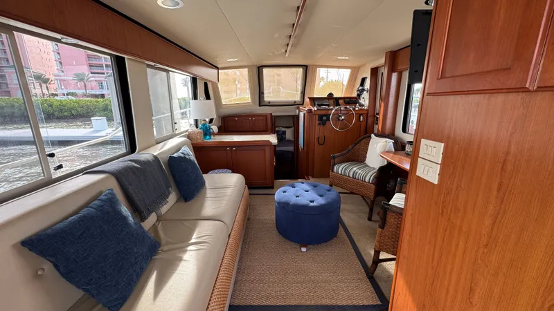 Side Trip Yacht Photos Pics Salon looking forward