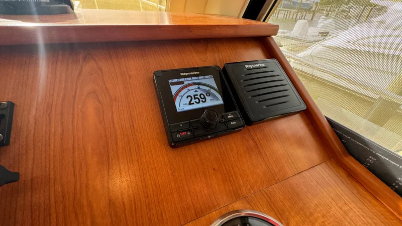 Side Trip Yacht Photos Pics Lower Helm