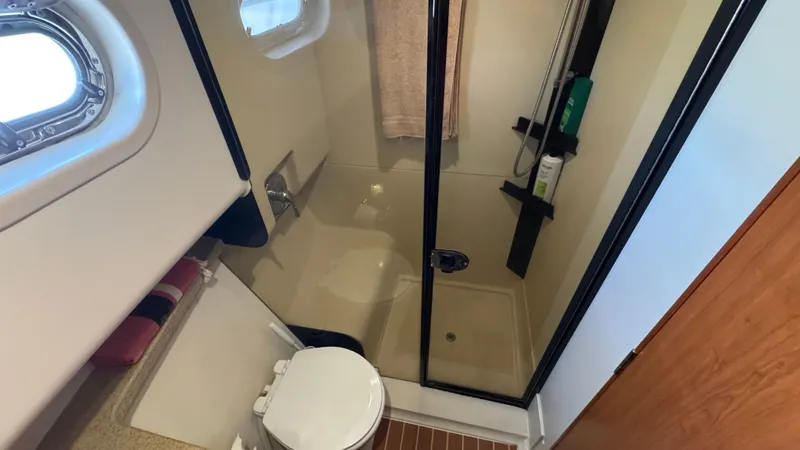 Side Trip Yacht Photos Pics Forward Head