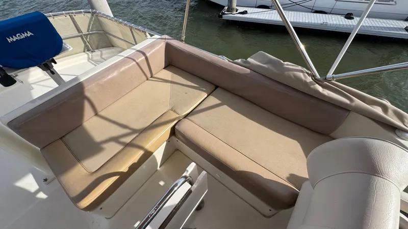 Side Trip Yacht Photos Pics Flybridge Settee