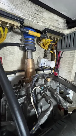 Side Trip Yacht Photos Pics Engine Room