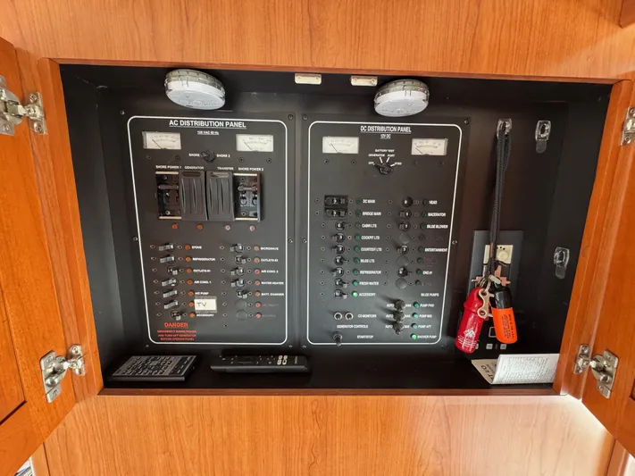 Side Trip Yacht Photos Pics Electronics Panel