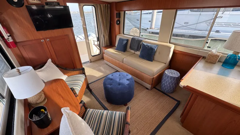 Side Trip Yacht Photos Pics Salon